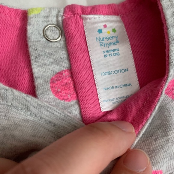 Vguc bundle of 3 onesie dresses. - Picture 3 of 4